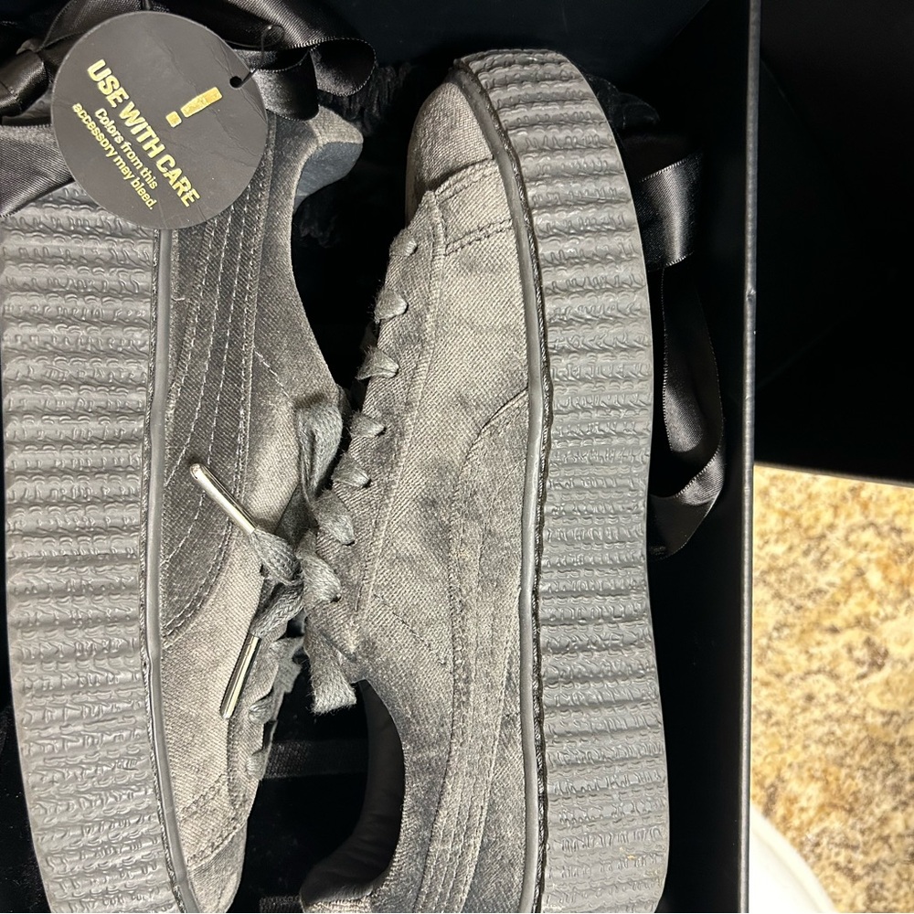 Fenty Rihanna pumas - Picture 3 of 4